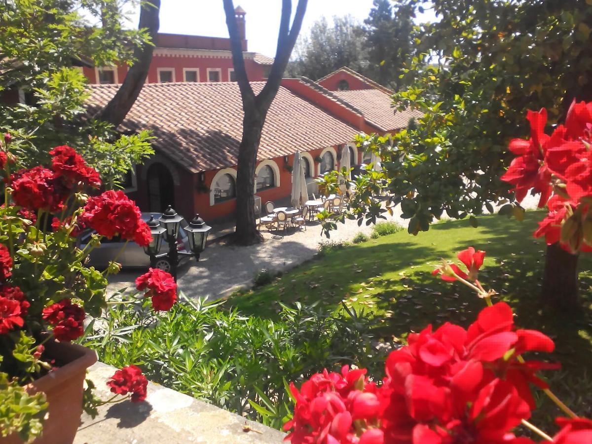 Parco Delle Nazioni - Relax Grand Resort Castel di Decima Luaran gambar