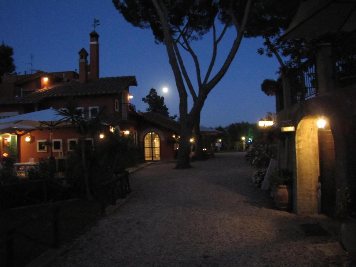 Parco Delle Nazioni - Relax Grand Resort Castel di Decima Luaran gambar