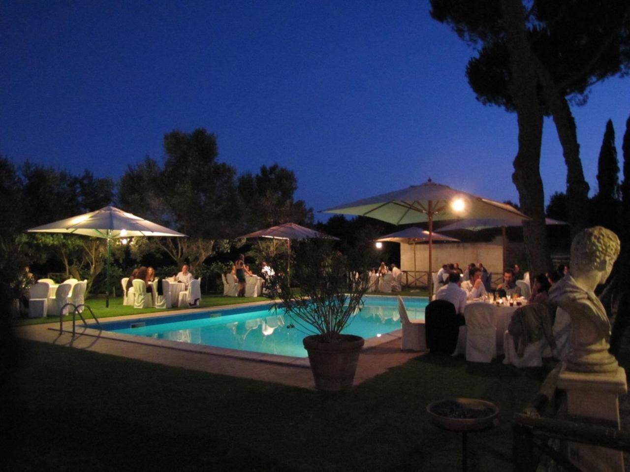 Parco Delle Nazioni - Relax Grand Resort Castel di Decima Luaran gambar
